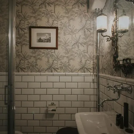 Della Vittoria Bed & Breakfast 4*