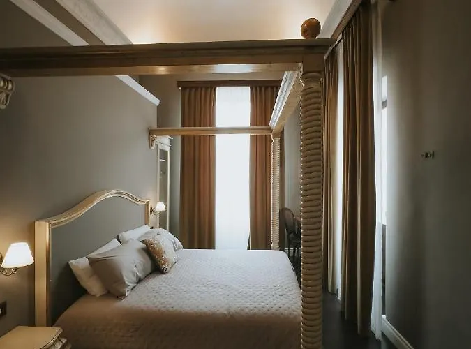 Bed & Breakfast Della Vittoria 4*